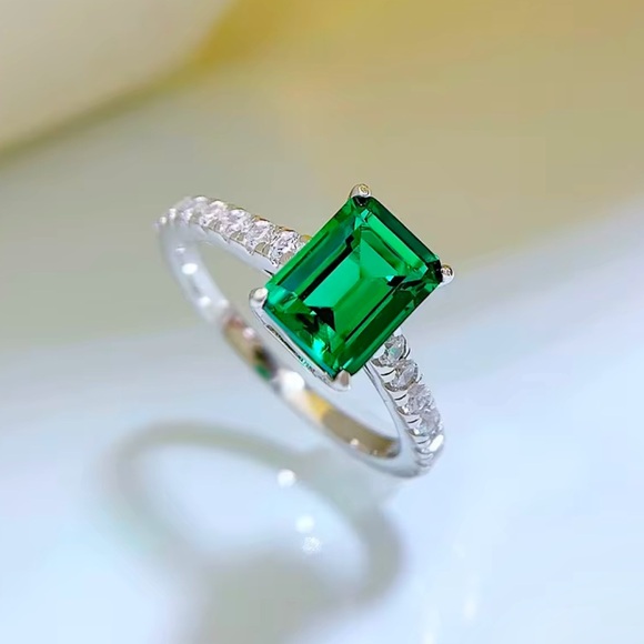S925 Sterling Silver Radiant Cut Green Vintage Emerald Cubic Zirconia Ring - Picture 8 of 15